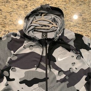 Nike camo hoodie